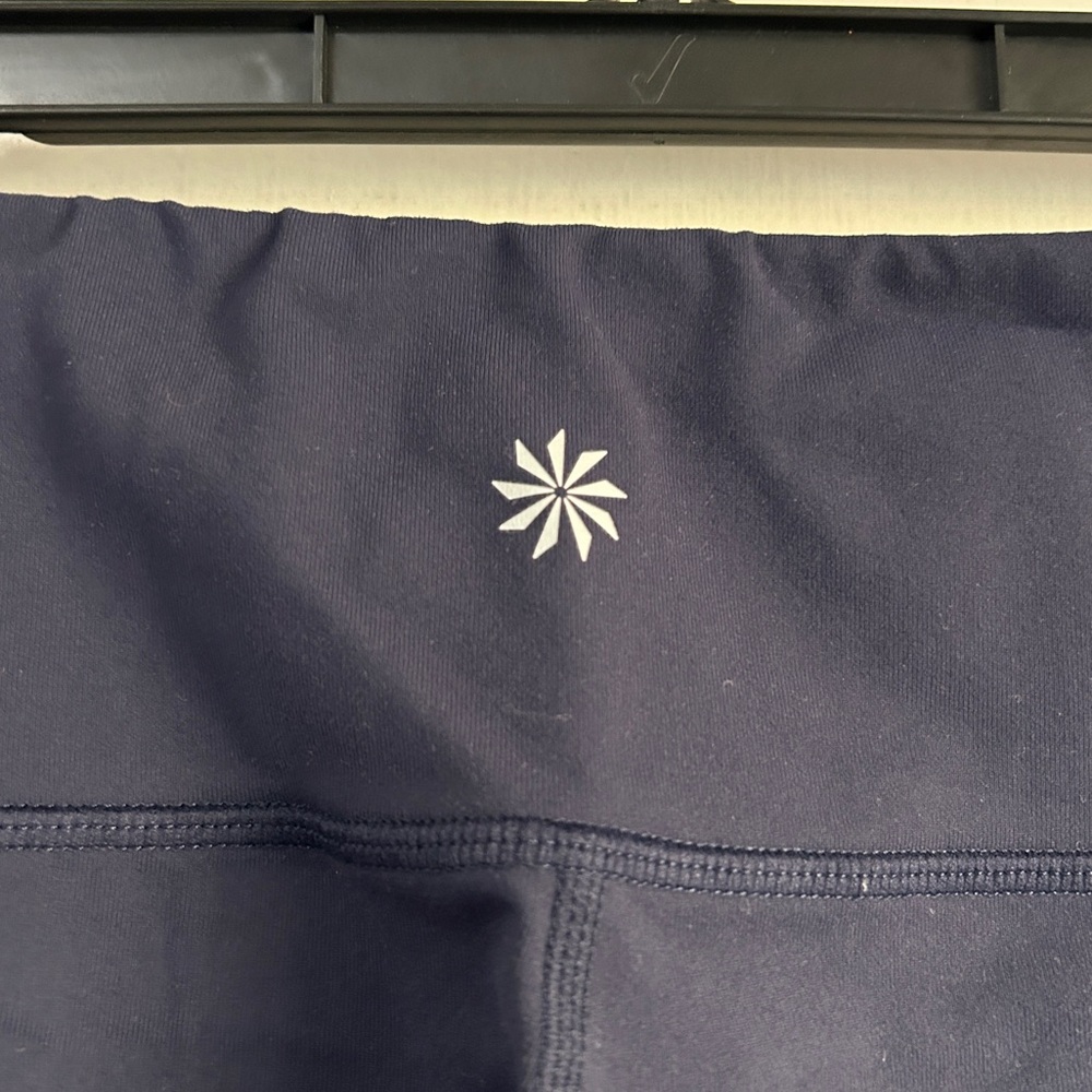 Women’s Athleta Capri leggings - Size Medium - Picture 3 of 4